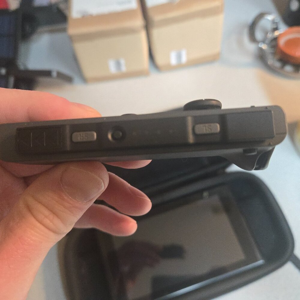 Nintendo Switch - Picture 12 of 16